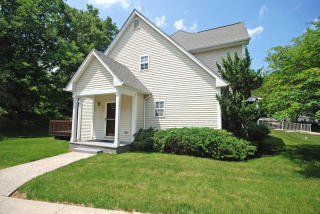 141 Town Center Dr, Warren, NJ 07059-5698