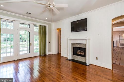 20 Greenhouse Dr, Princeton NJ  08540-4801 exterior