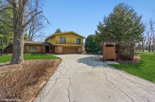 9429 Normandy Ave, Morton Grove, IL 60053-1336