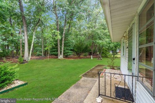 238 Columbine Ave, Lakehurst NJ  08759-3058 exterior