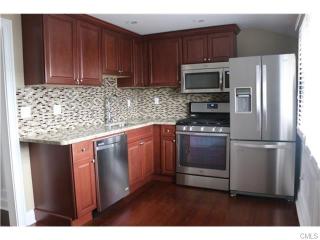 31 Bible St, Cos Cob CT  06807-2103 exterior