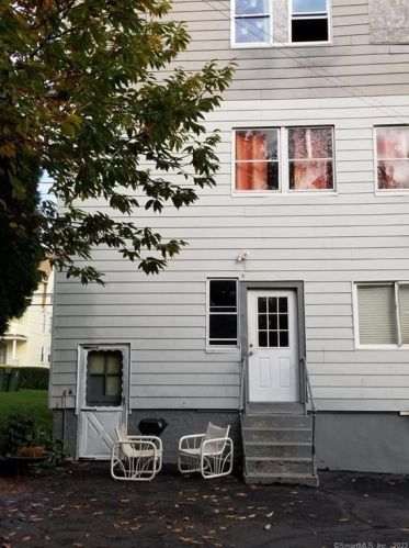 601 Washington Ave, Waterbury, CT 06708-3741