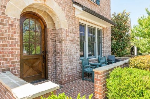 3486 Brookleigh Ln, Atlanta GA  30319-2218 exterior