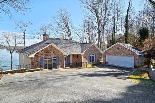 3460 Montvale Dr, Gainesville, GA 30506-1033