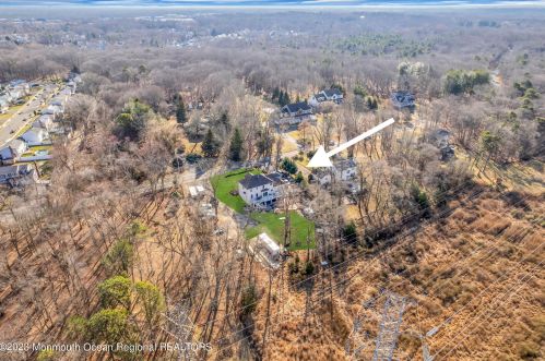 284 Friendship Rd, Wall Township NJ  07731-1970 exterior