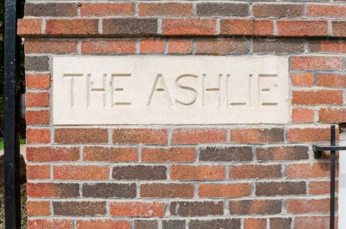 4864 Ashland Ave, Chicago IL  60609-4233 exterior