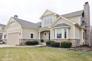 227 Cater Ln, Green Oaks, IL 60048-1315