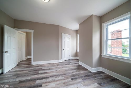 252 Pkwy Ave, Trenton NJ 08618-2749 exterior