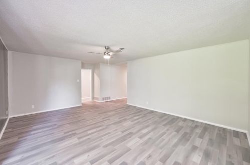 4920 Redondo St, Fort Worth TX  76180-7932 exterior