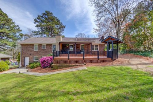 2570 Lake Capri Rd, Conyers GA  30012-3342 exterior
