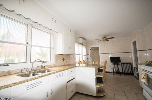 208 Totowa Rd, Paterson NJ 07512-2071 exterior