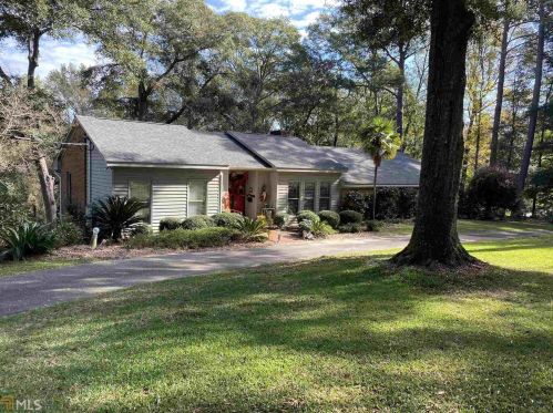 719 College St, Montezuma, GA 31063-3205