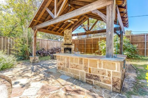 6248 Dilbeck Ln, Dallas TX  75240-5350 exterior