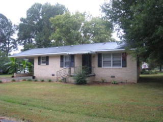 236 Ash St, Bruceton, TN 38317-2012
