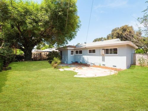 3672 Artesian St, Riverside CA  92503-4125 exterior