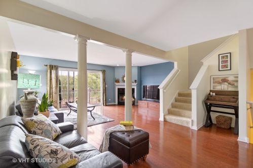454 Fairview Cir, Palatine, IL 60067-7901