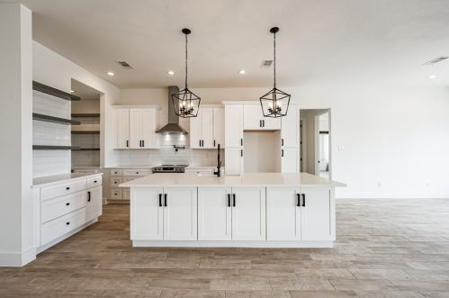 1319 Palomino Trl, Angleton TX 77515-9682 exterior