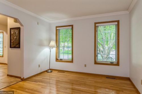 9361 Jonathan Rd, Saint Paul, MN 55125-4821
