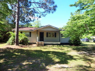 100 Thurmon Loop Rd, Jesup, GA 31545-5040