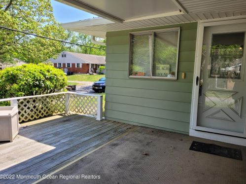 3 Sparrow St, Lakehurst, NJ 08759-5343
