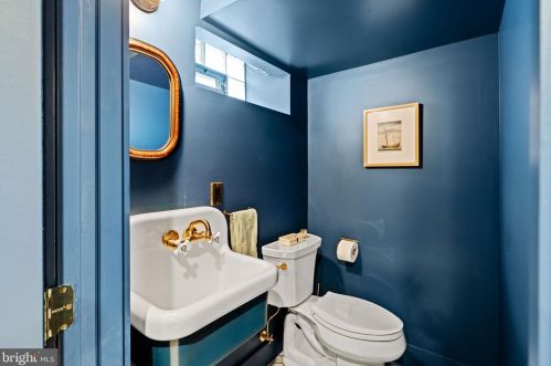 771 12 St, Philadelphia PA 19123-1960 exterior