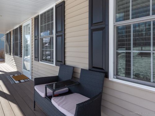 3 Ireland Dr, Berwick ME  03901-2108 exterior