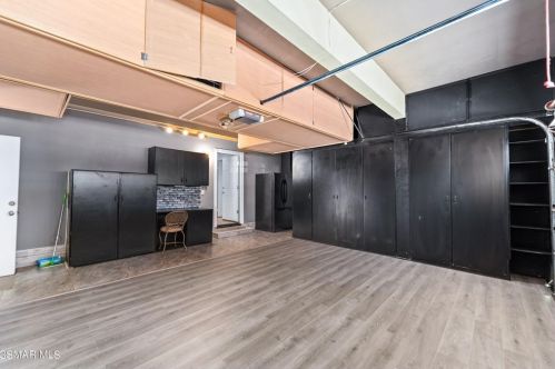 531 Granite Hl St, Simi Valley CA 93065-0608 exterior