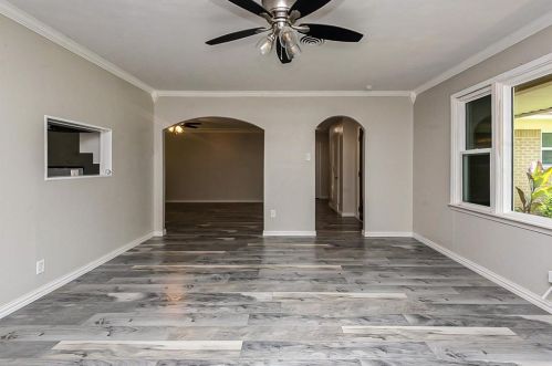 2105 Shelman Trl, Fort Worth TX  76112-5234 exterior