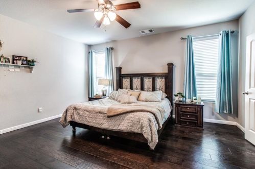 10437 Turning Leaf Trl, Fort Worth TX  76131-3981 exterior