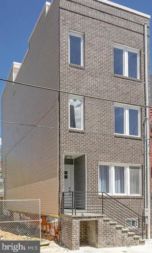 1505 Manton St, Philadelphia, PA 19146-3128