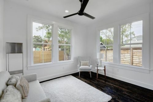 4703 Delores Ave, Austin TX  78721-2001 exterior