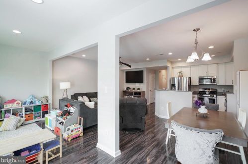 26 Sundance Dr, Trenton NJ  08619-3967 exterior