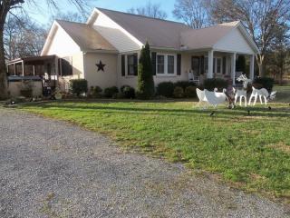 626 Murray Kittrell Rd, Readyville, TN 37149-4634