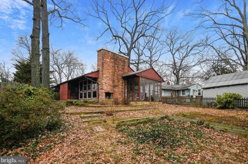 8407 Tahona Dr, Silver Spring MD 20903-3210 exterior