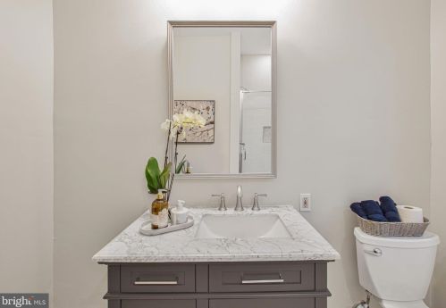 9715 Capitol View Ave, Silver Spring MD 20910-1033 exterior