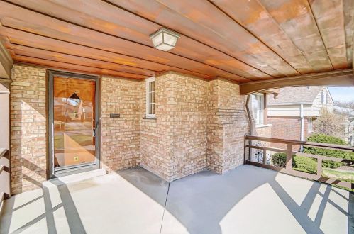 6451 Greenfield Dr, Cincinnati, OH 45224-2204