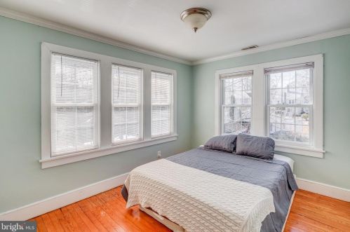 6 Evergreen Ln, Tavistock NJ 08033-1201 exterior