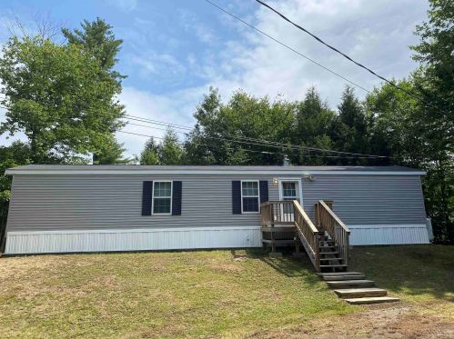 38 Country Club Dr, Unity, NH 03773-2104