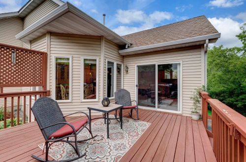 731 Heron Ave, Saint Paul MN  55128-5384 exterior