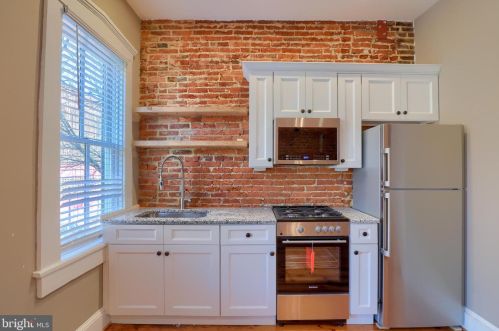 26 Vine St, Lancaster PA  17603-5259 exterior