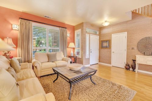 1746 Fir Dr, Los Banos CA 93635-5236 exterior