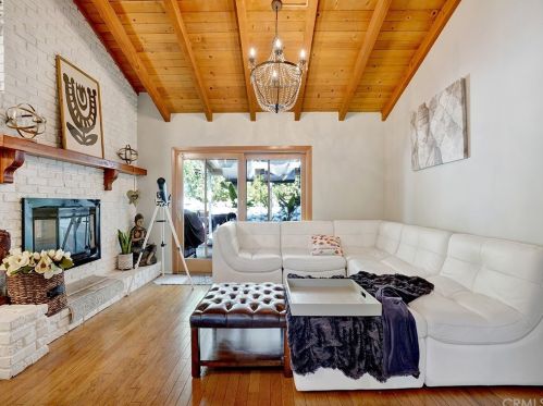4143 Miramonte Pl, Riverside CA  92501-3053 exterior
