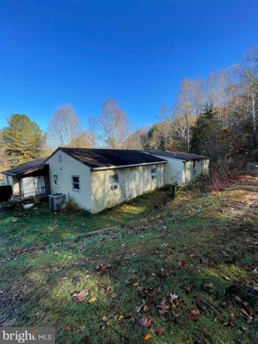 16 Kidwell Rd, Boston, VA 22713-1804