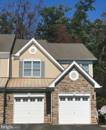 22 Nestlewood Way, Princeton NJ  08540-6131 exterior