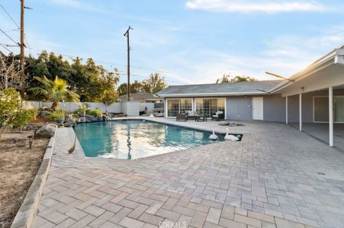 2550 Rowland Ave, Anaheim CA  92804-2271 exterior