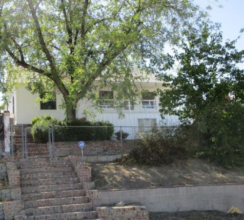 517 Garfield Ave, Taft, CA 93268-4431