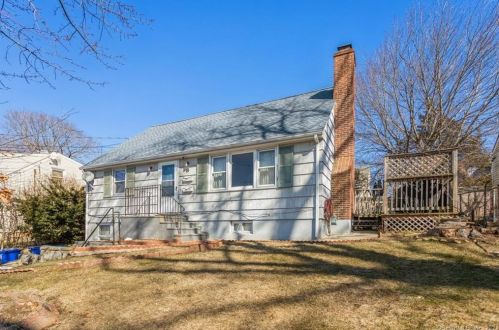 8 Sention Ave, Norwalk, CT 06850-3208