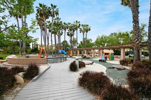 15 Salton, Irvine CA  92602-2425 exterior