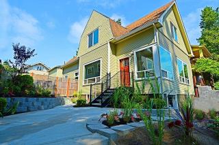 131 30th Ave, Seattle WA  98112-4803 exterior
