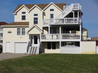 835 Whalehead Dr, Corolla, NC 27927-9686